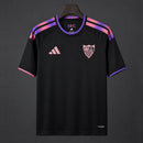 Camiseta Sevilla FC 3ª Equipación 2026/27 – Negra con Detalles Rosa y Púrpura