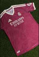Camiseta Real Madrid 3ª Equipación 2026/27 – Rosa con Detalles Crema