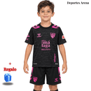 Conjunto Niño Málaga CF 3ª Equipación 2026/27 – Camiseta y Pantalón Negra Rosa | Málaga es Provincia