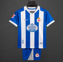 Conjunto Niño RC Deportivo de A Coruña 1ª Equipación 2026/27 – Camiseta y Pantalón Blanquiazul